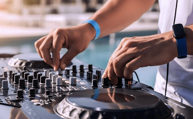 DJ Performance