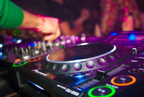 DJ Fundamentals: The Ins & Outs Of The Craft